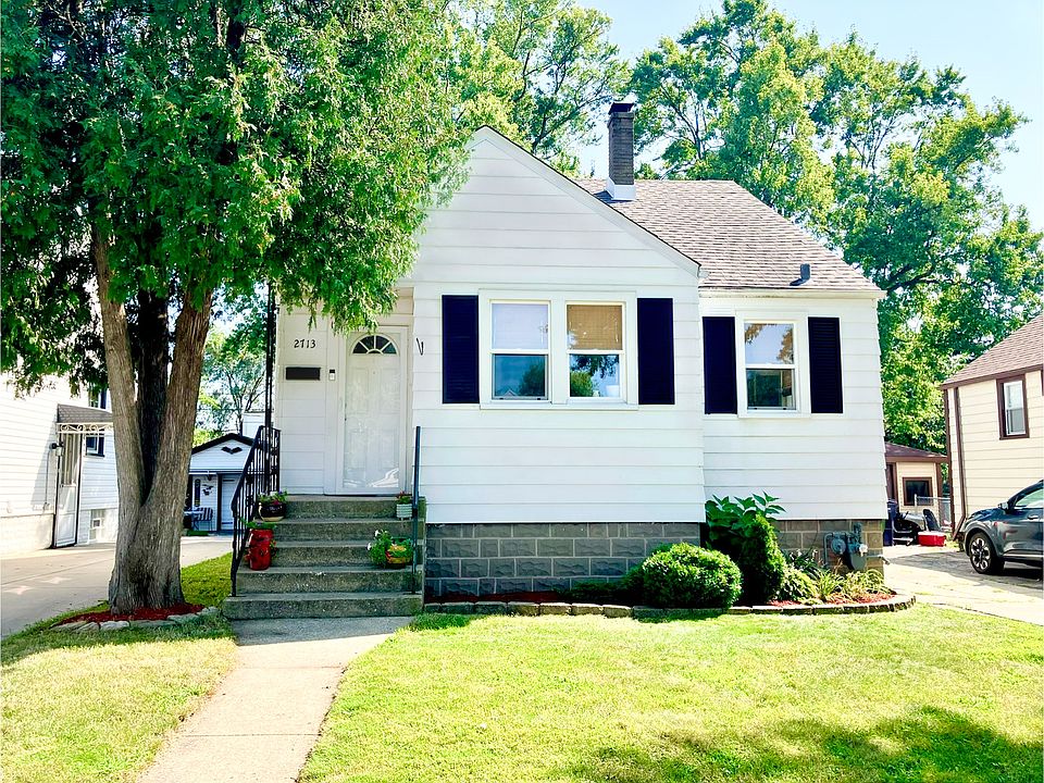 1st image of 2713 W 90th St