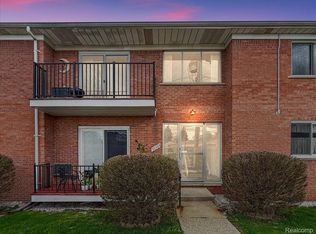 32095 Beaconsfield St #29, Roseville, MI 48066
