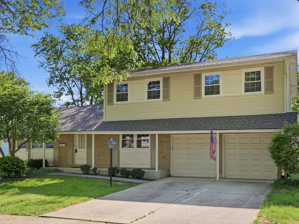 828 N Glenn Dr, Palatine, IL 60074