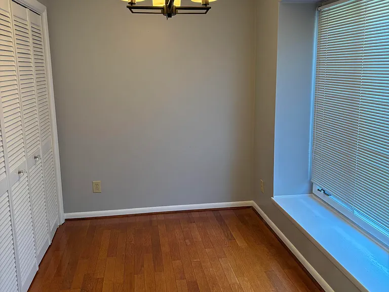 3552 Londonderry Ln — Photo 5