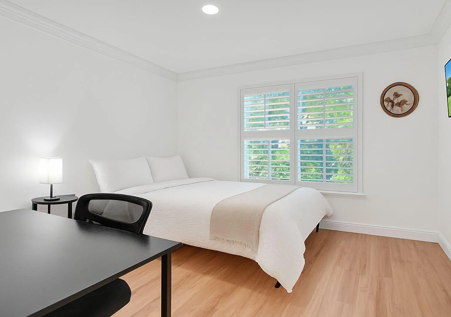 4 bed, 2.0 bath, 2250 sqft, $936 — Photo 2