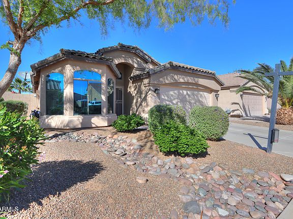 3rd image of 42462 W CHAMBERS Drive