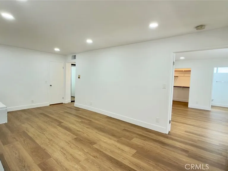 839 N Hayworth Ave #104 — Photo 6