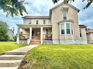 325 E 3rd St, Maryville, MO 64468