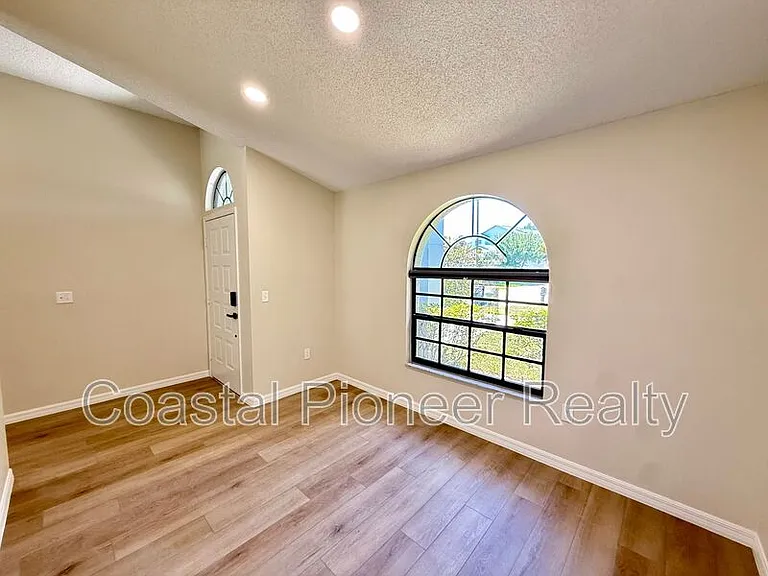 8774 Huntfield St — Photo 12