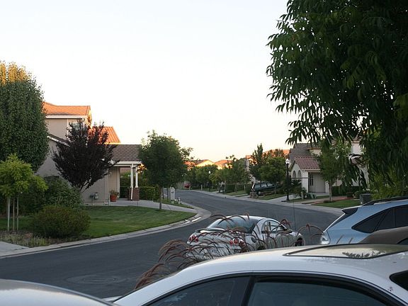 2nd image of 240 Vista Cove Cir