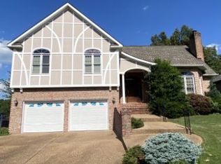 108 Courtside Ln, Tullahoma, TN 37388