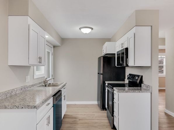 402-404 3rd Ave N #404-1/2
