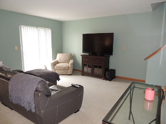 5th image of 1202 Honey Locust Ct