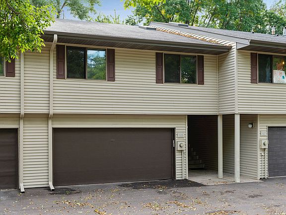 2nd image of 505 Whispering Ln