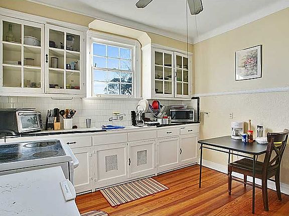 5th image of 4722 Marigny St