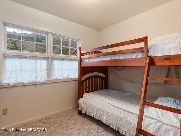 20th image of 12000 S Palmer Creek Dr