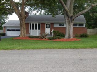 1938 Moerland Ct NW, Grand Rapids, MI 49504