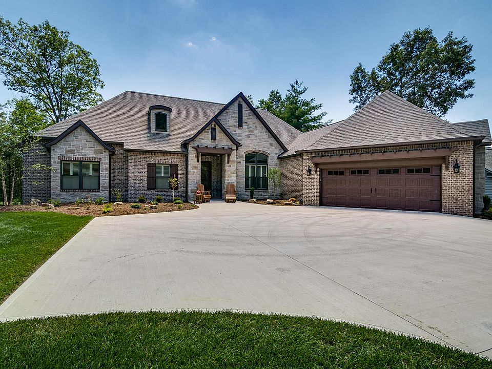 1st image of 125 Minetta Dr