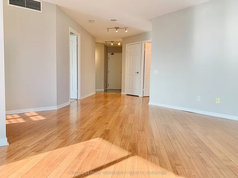 8 Hillcrest Ave #1117 — Photo 11