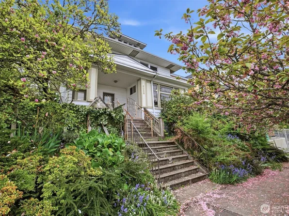 6238 Woodlawn Avenue N, Seattle, WA 98103