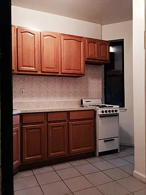 Rented by Warren T Real Estate Corp. | media 29