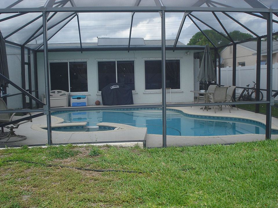 Enclosed heated pool n spa