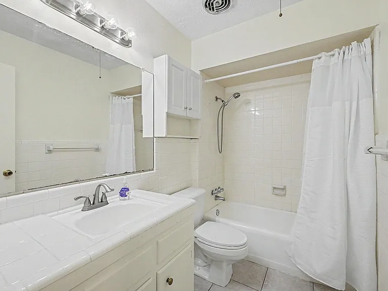 9315 Val Verde St — Photo 20