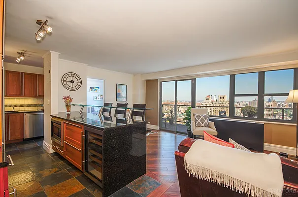 Sold by Oxford Property Group | media 10