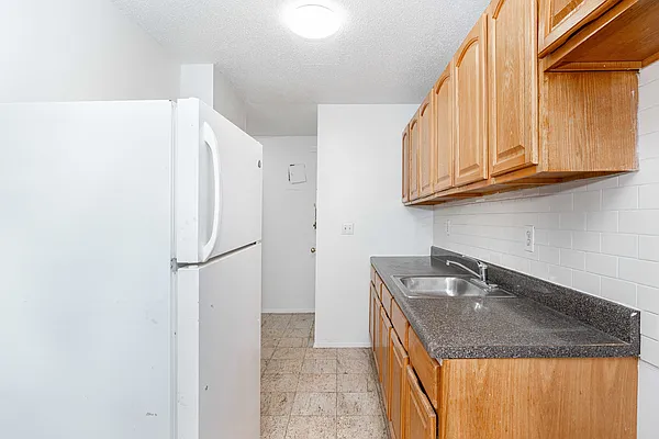 Rented by Modern Spaces | media 4