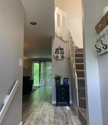 5th image of 163 Iron Oak Cir