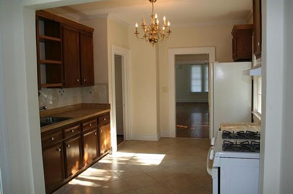 5th image of 118 Highland Ave