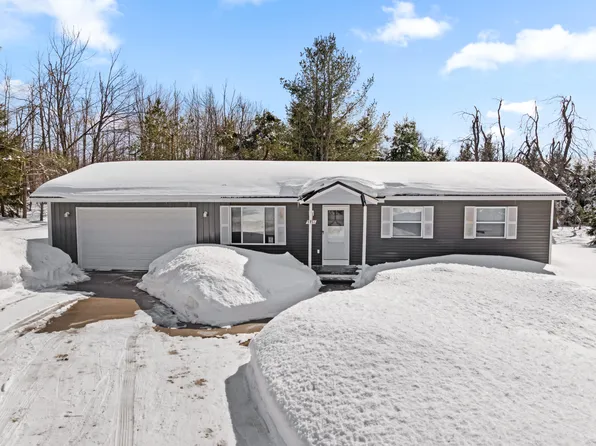 5031 E Martin Lake Dr, Gaylord, MI 49735