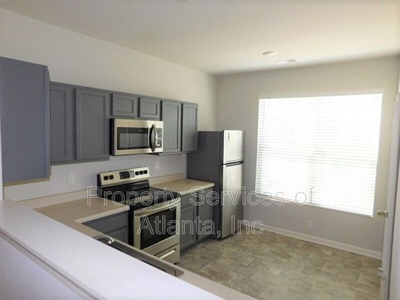 3rd image of 2633 Parrish Ct