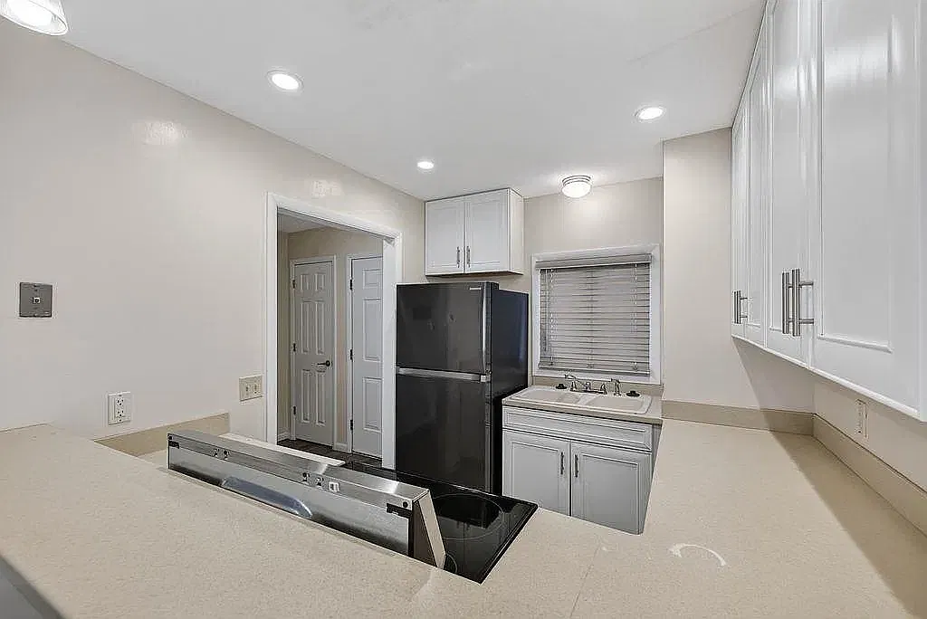 2 bed, 1100 sqft, $1,195 — Photo 4