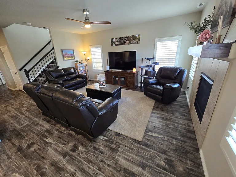 6935 New Meadow Dr — Photo 32