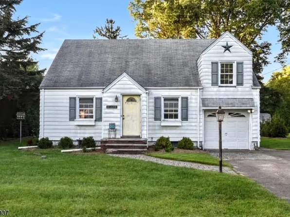 25 Stanley Ct, North Haledon Boro, NJ 07508