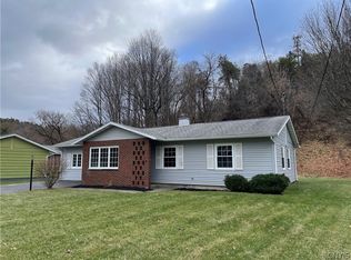 125 Barclay Rd, Camillus, NY 13031