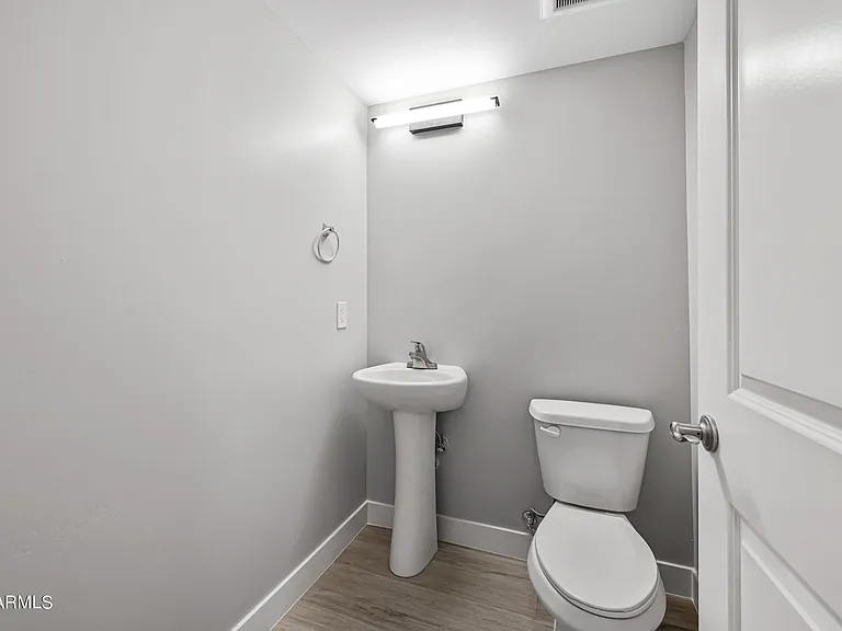 1023 W 5th St #1018 — Photo 14