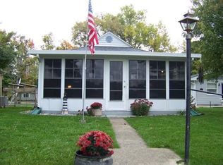 1650 N Shore Dr, Rome City, IN 46784