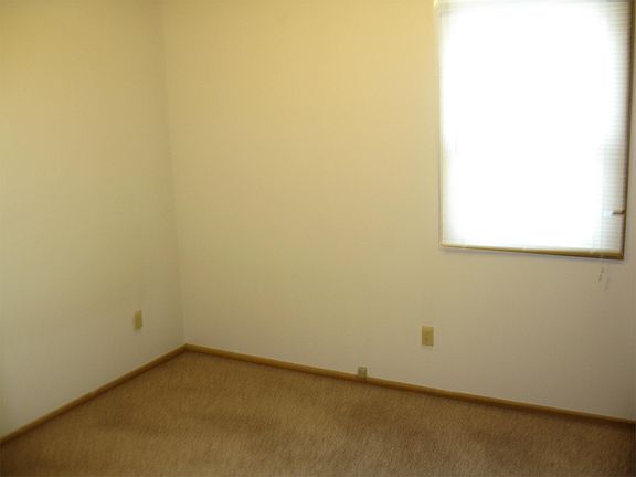 4th image of 402 N Calhoun St APT H