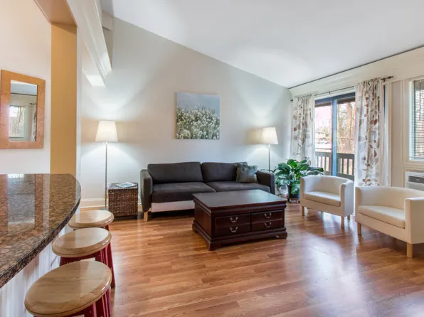 403 Deerpath W #401F, Fontana, WI 53125