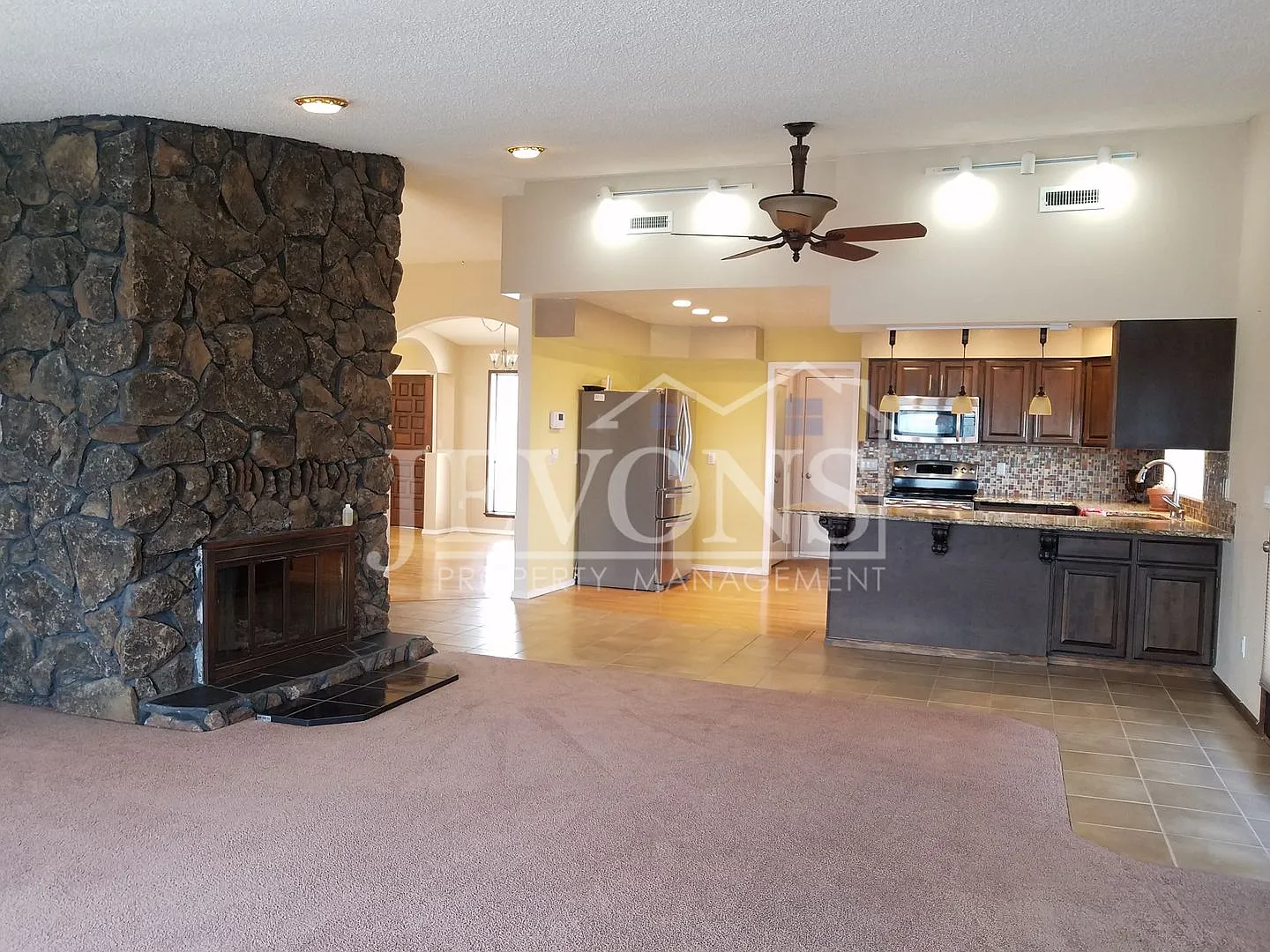 Coming soon! 5 Bedrooms, 3 Bathrooms 2-Story Single-Family Home in Summitview — Photo 1