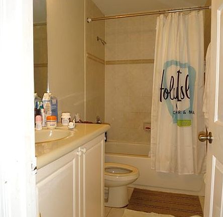 3rd image of 2447 SE 14th Ave #2447