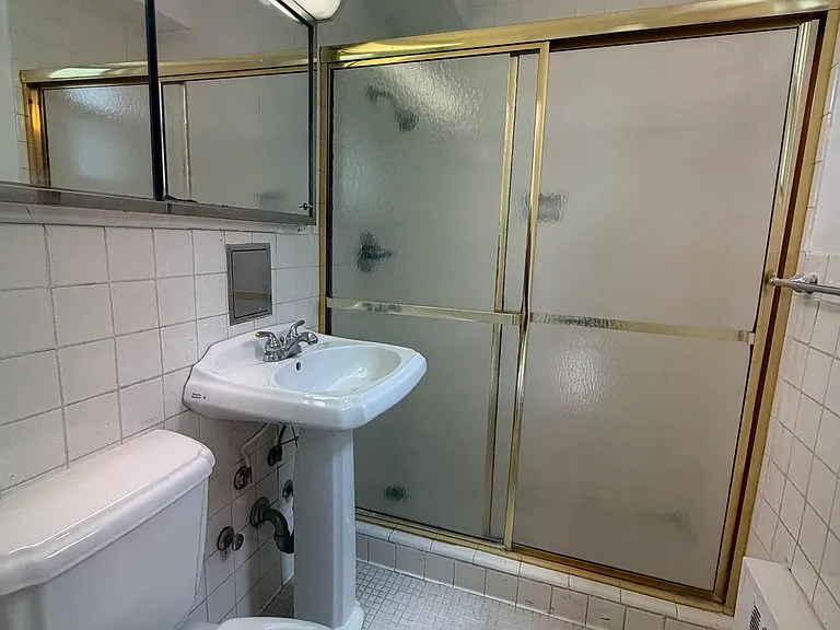 201 Saint Pauls Ave #5G — Photo 8