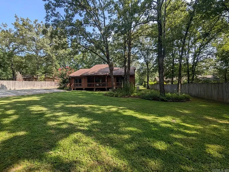 54 Carol Ln — Photo 4