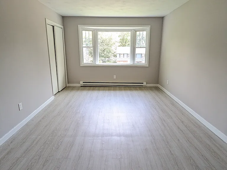 60 Fernwood Ave #3 — Photo 3