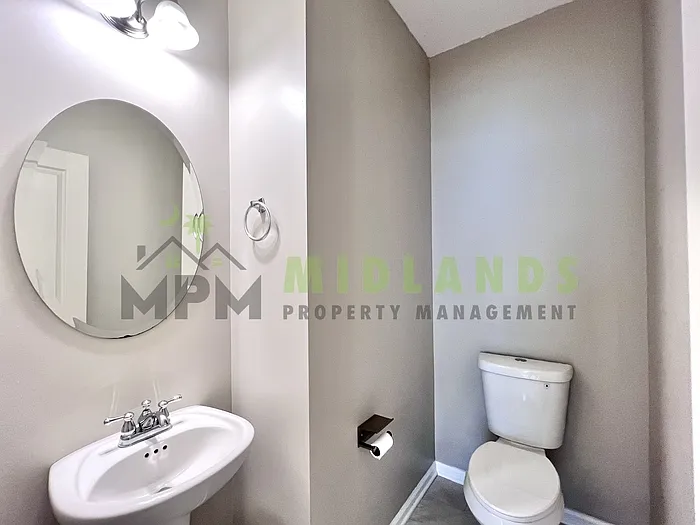 4 bed, 2.5 bath, 2314 sqft, $2,200 — Photo 3