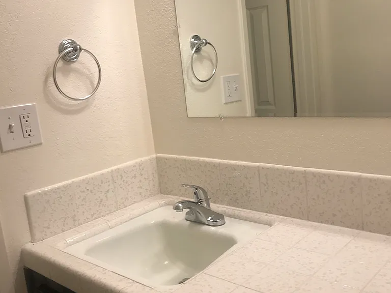 708 Givens Rd #7 — Photo 12