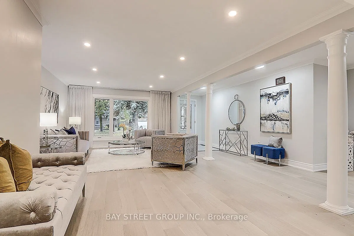 5 bed, $4,700 — Photo 1