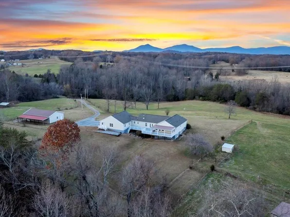 1962 McDaniel Rd, Bedford, VA 24523