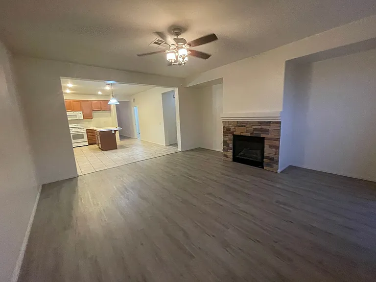 14190 Blackstone St — Photo 2
