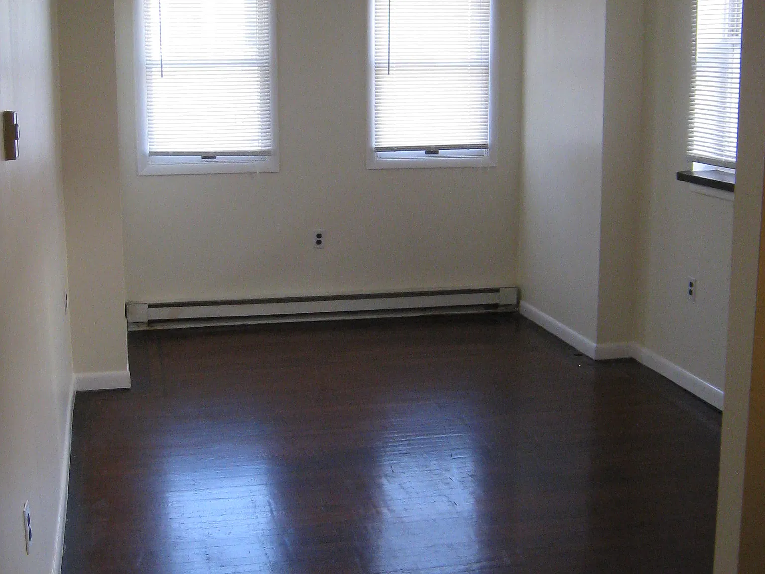 2 bed, 800 sqft, $1,175 — Photo 2