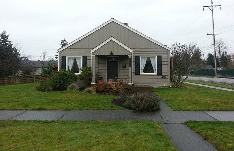 2nd image of 2839 Humboldt St