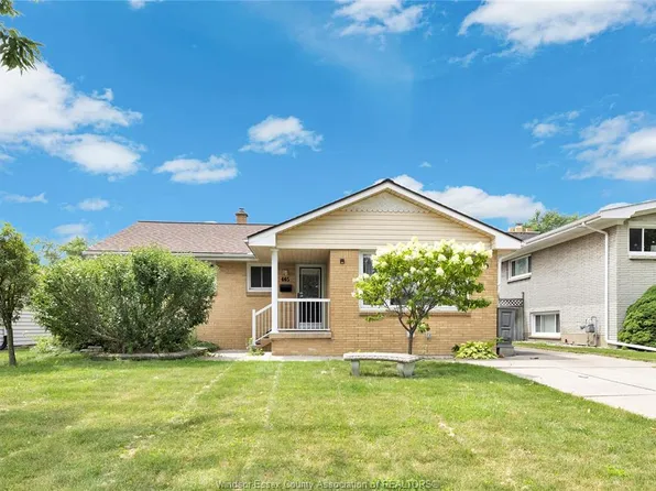 465 Christopher Dr, Windsor, ON N8S 3X1